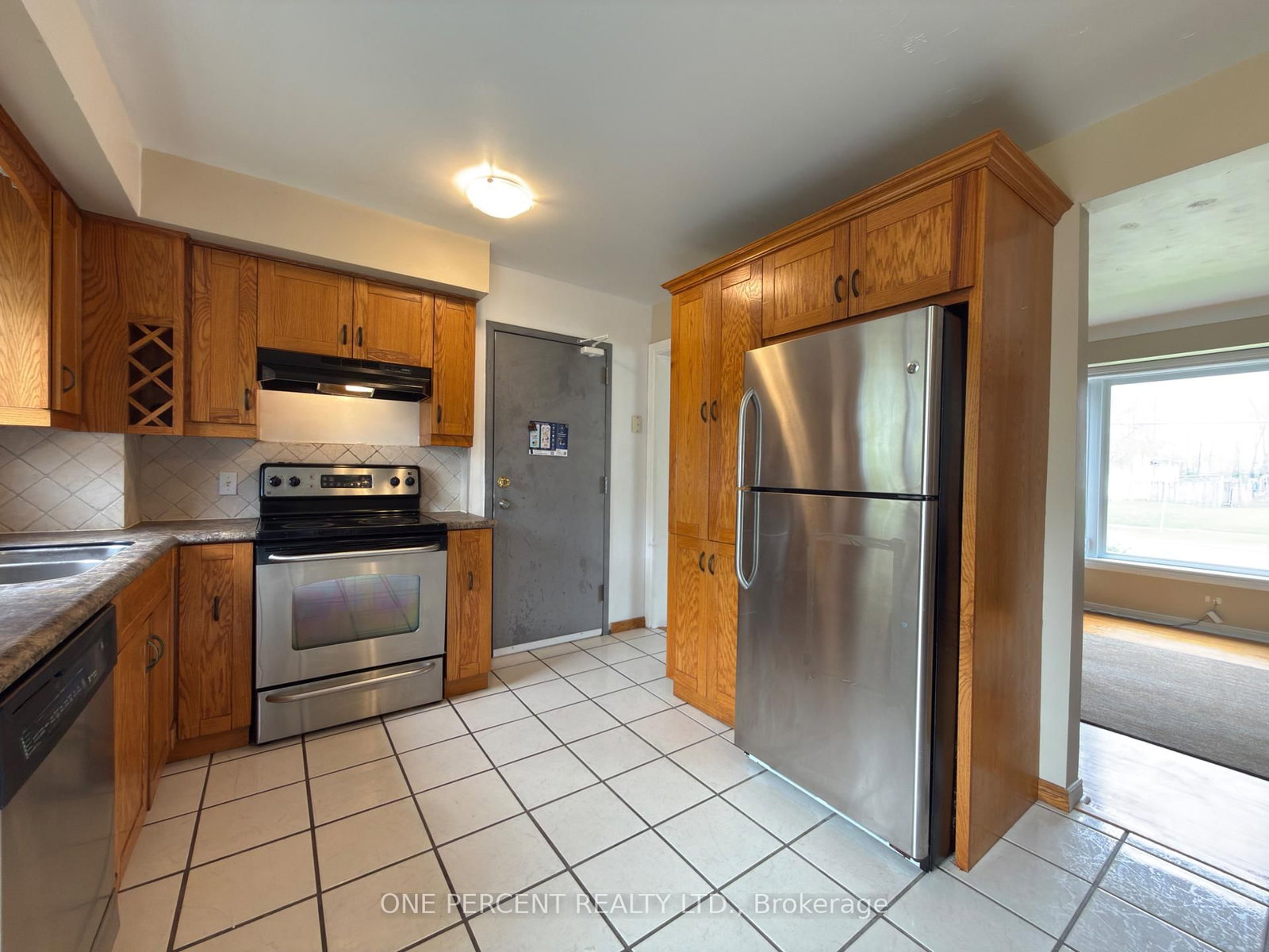 99 Louth Street • St. Catharines, ON photo 5