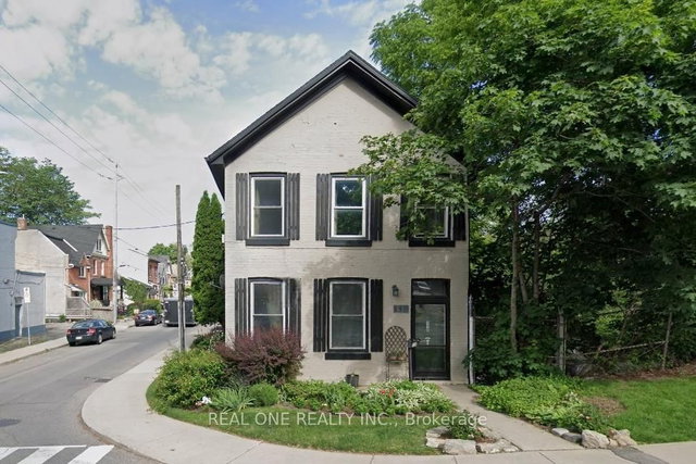 Room 2 - 118 Queen Street S