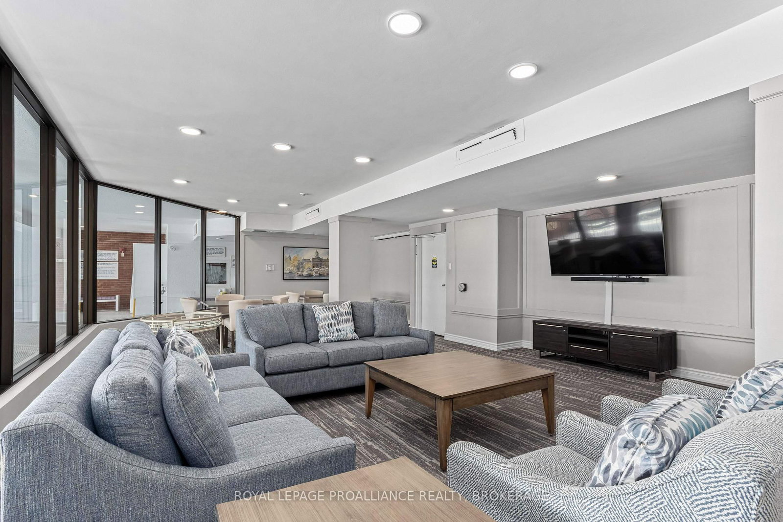 165 Ontario Street, Unit 301 - Photo 29