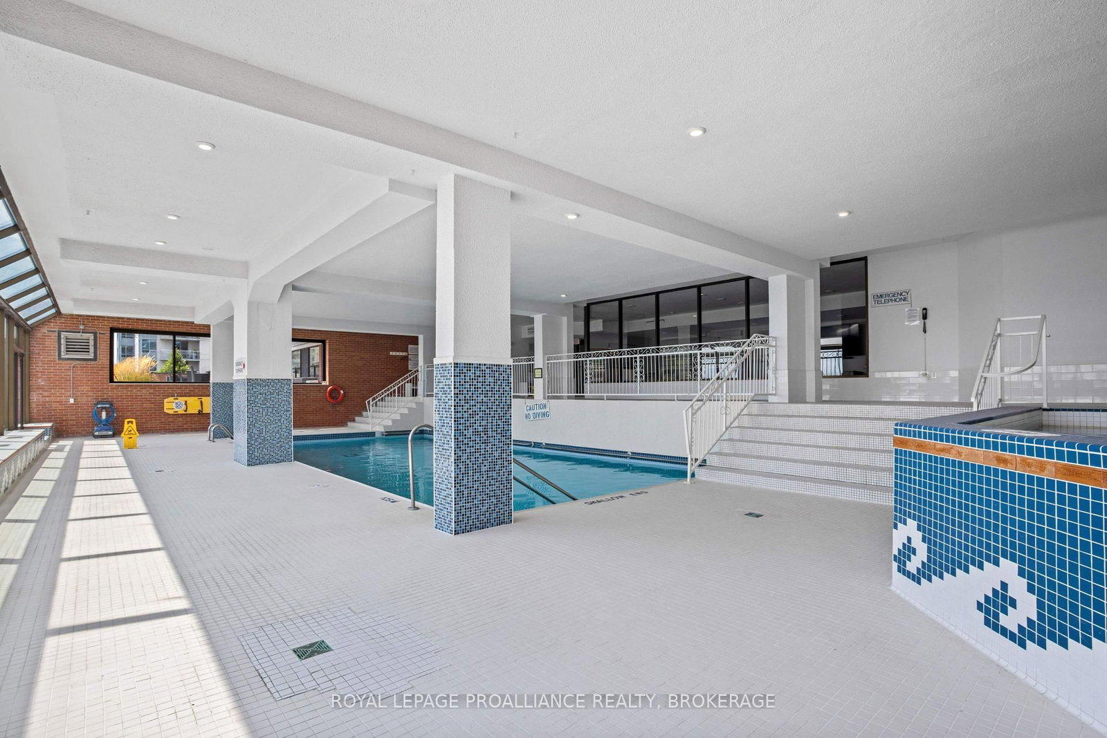 165 Ontario Street, Unit 301 - Photo 30