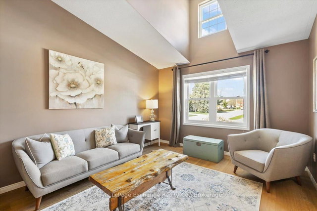530 Lynden Crescent