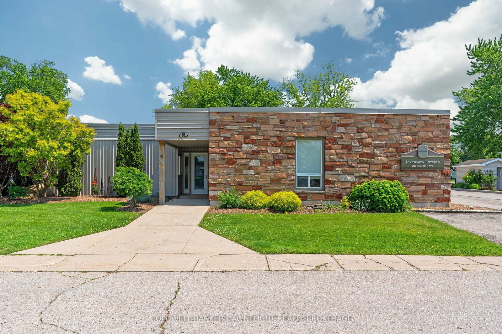 12 Redford Drive • South Huron, ON photo 36