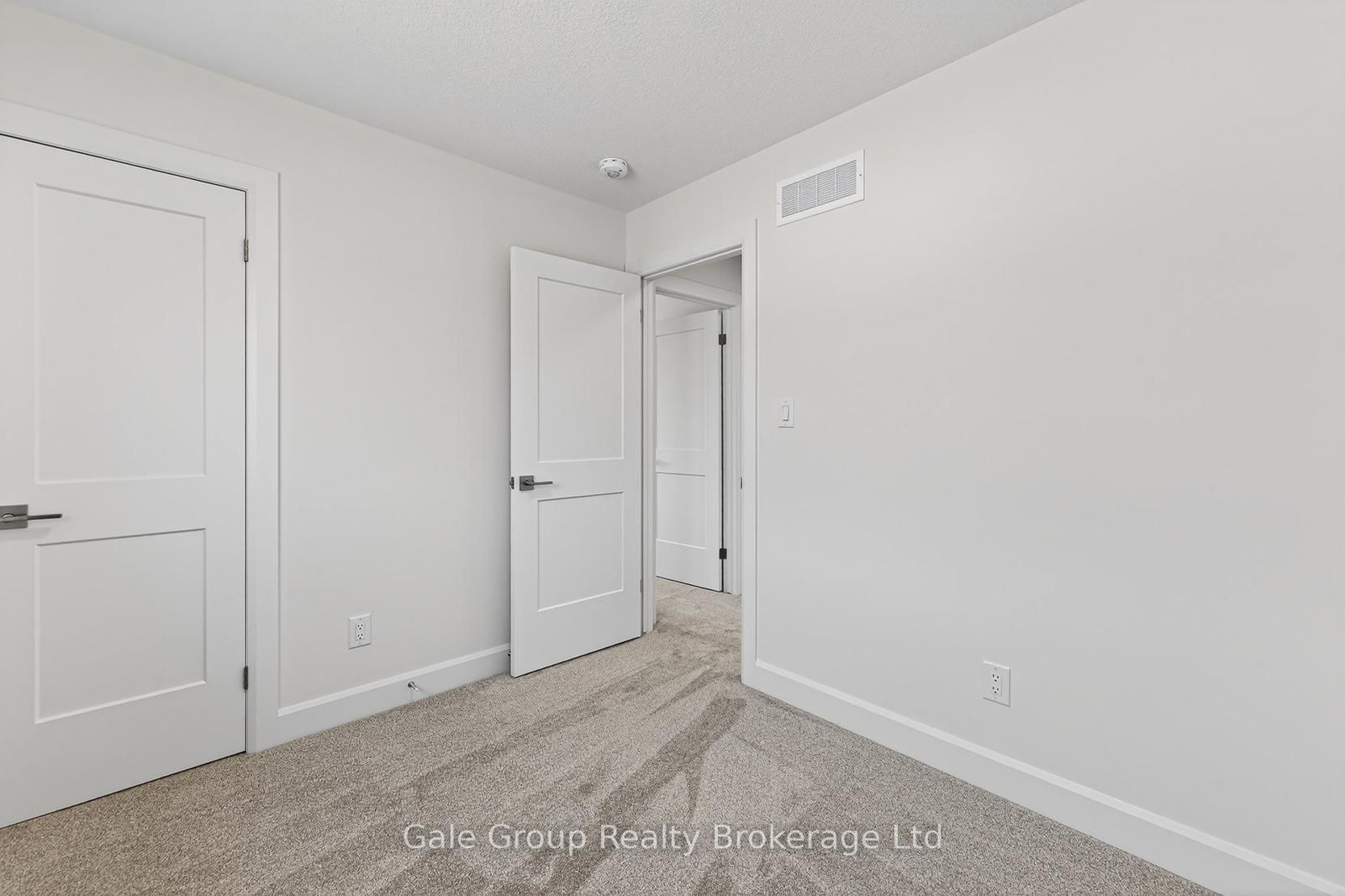 463 Gillespie Street - Photo 24