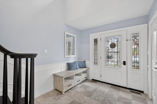 22 Pinegrove Crescent