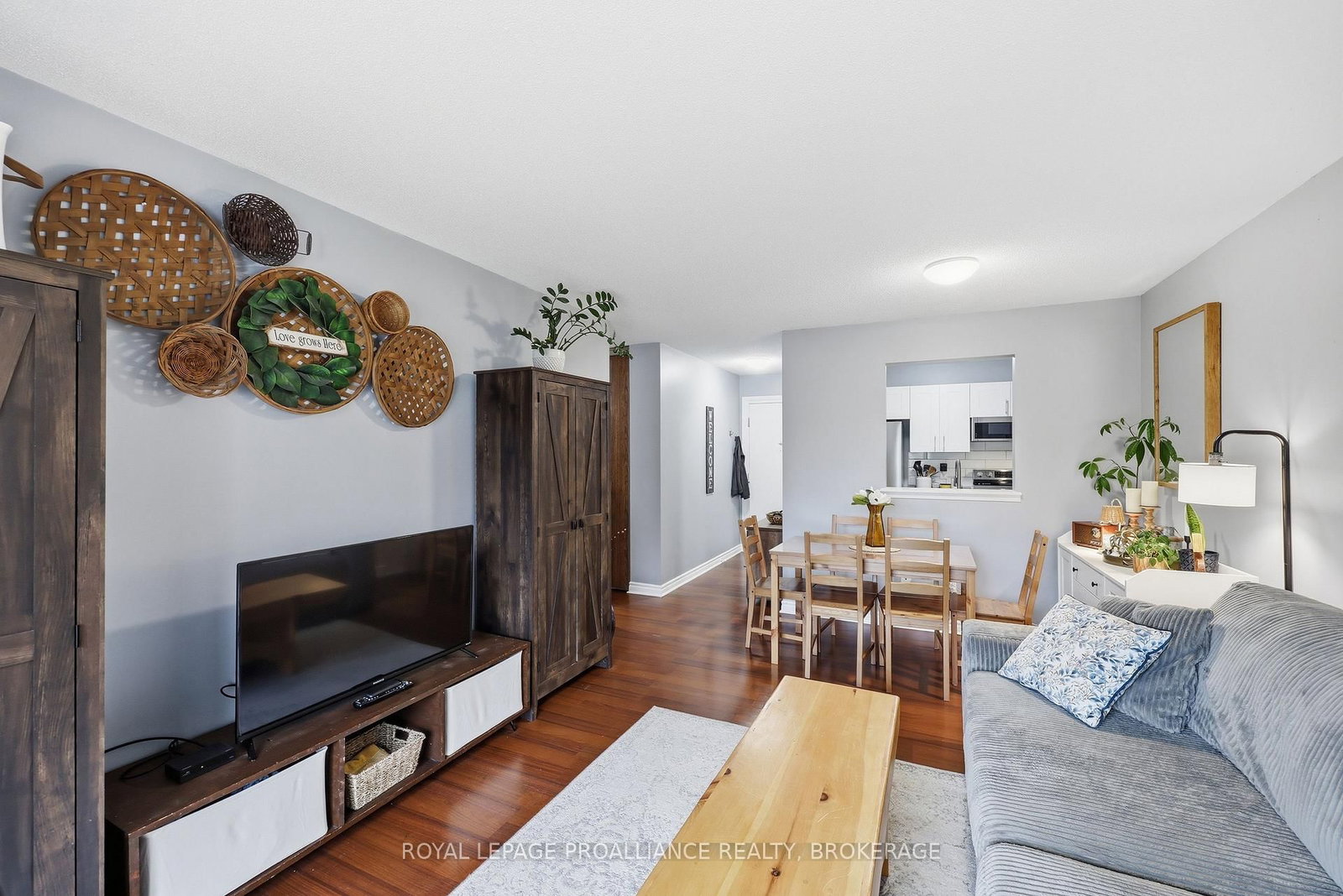 580 Armstrong Road, Unit 201 - Photo 27