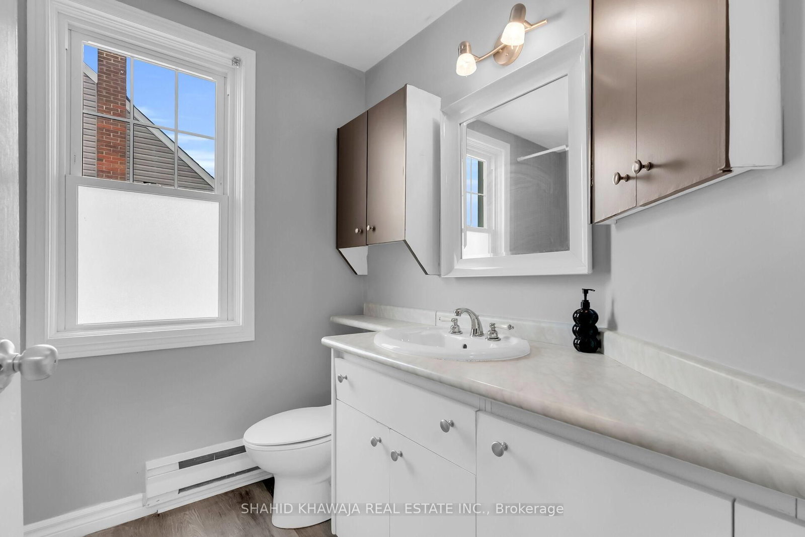 22 Lyons Avenue • Welland, ON photo 19