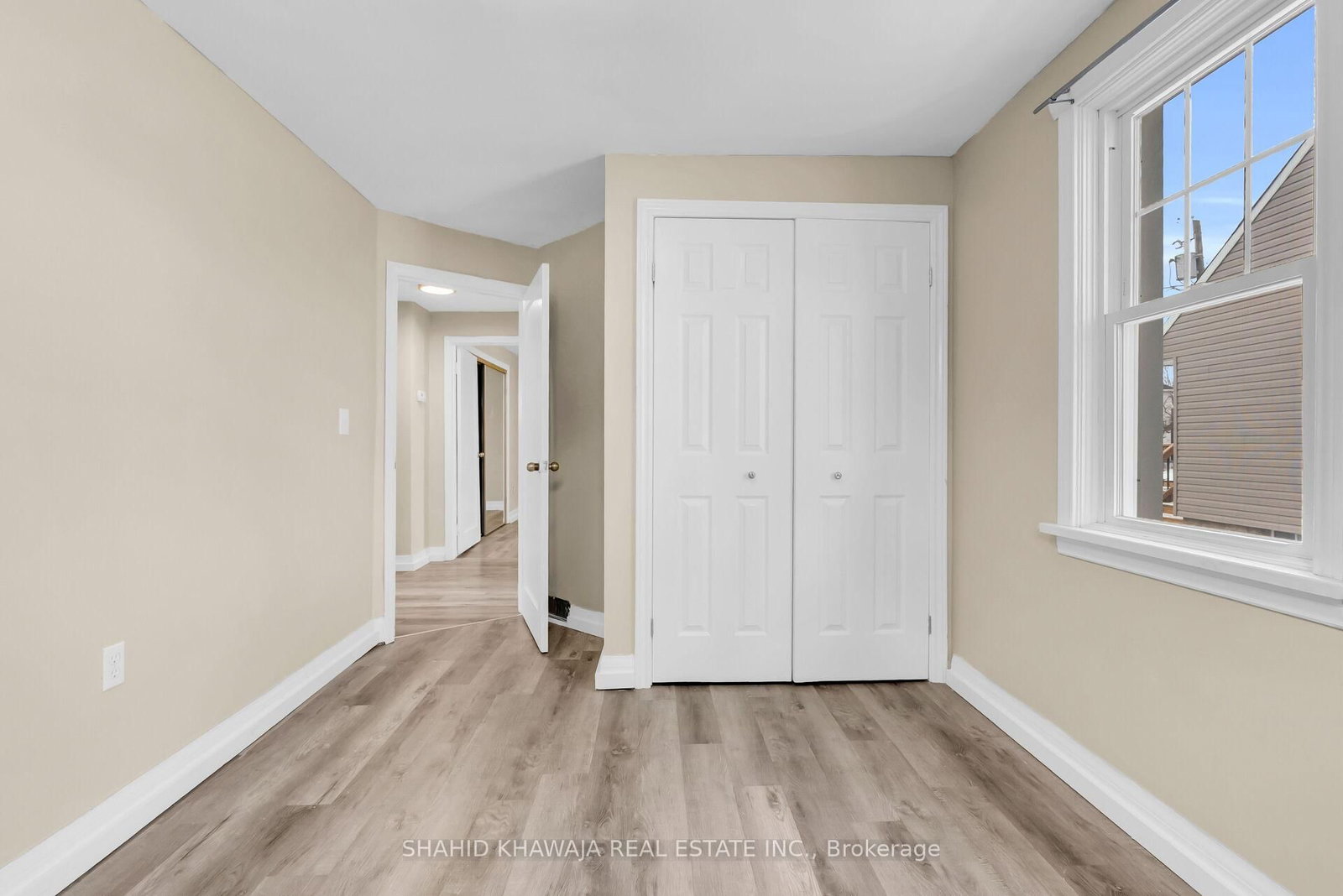 22 Lyons Avenue • Welland, ON photo 21