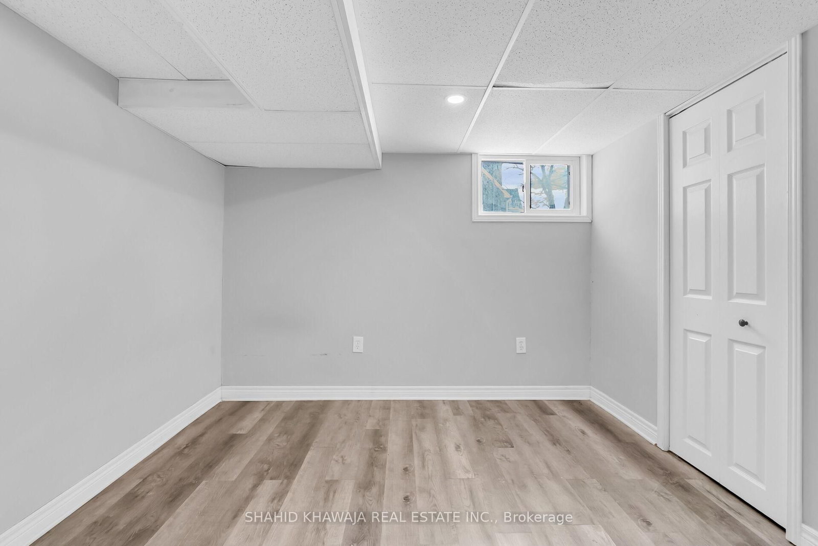22 Lyons Avenue • Welland, ON photo 30