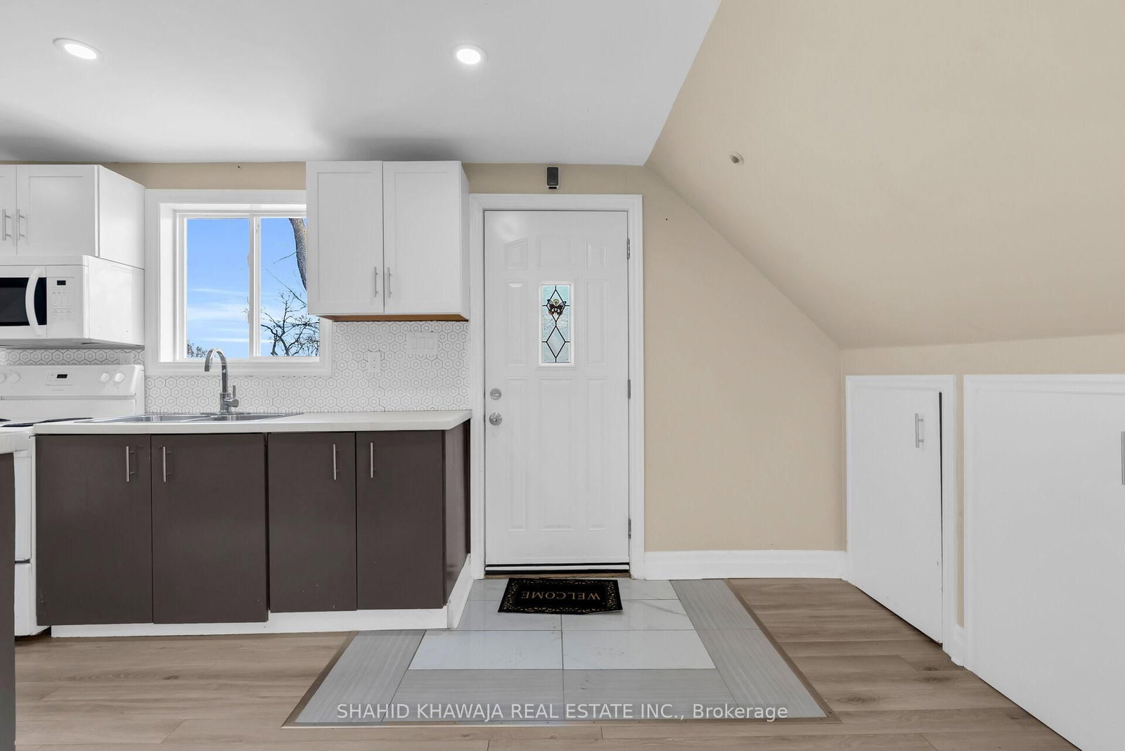 22 Lyons Avenue • Welland, ON photo 33