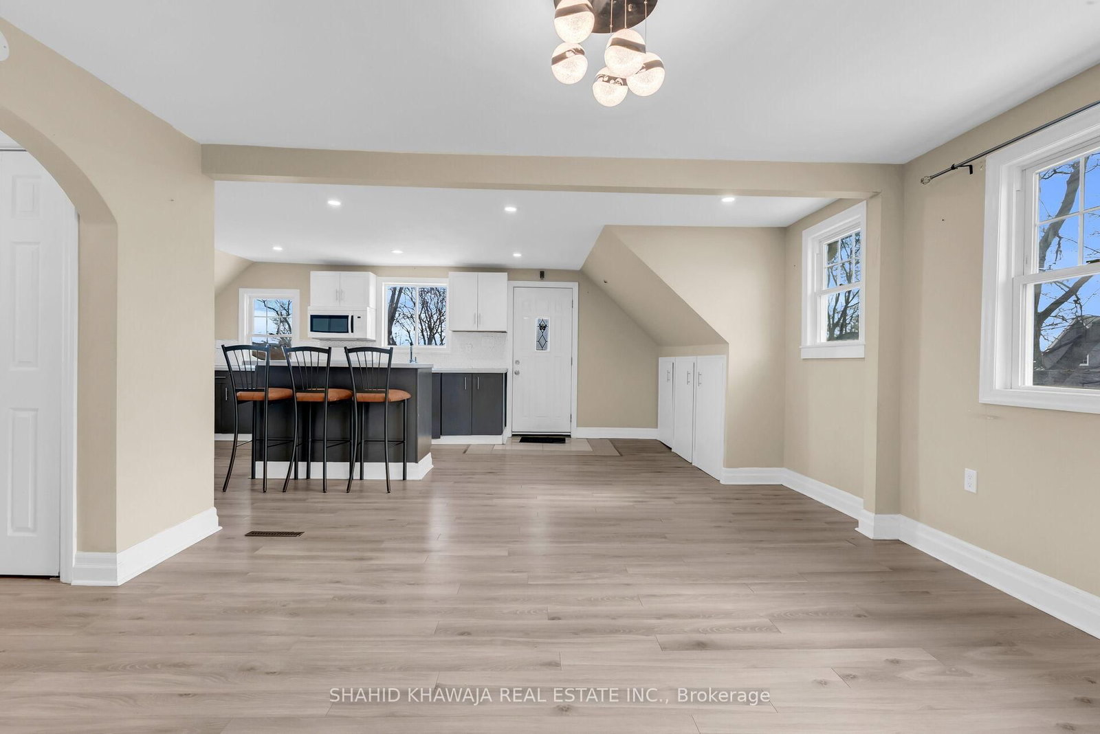 22 Lyons Avenue • Welland, ON photo 38
