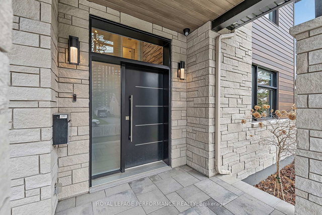 544 Neighbourhood Way
