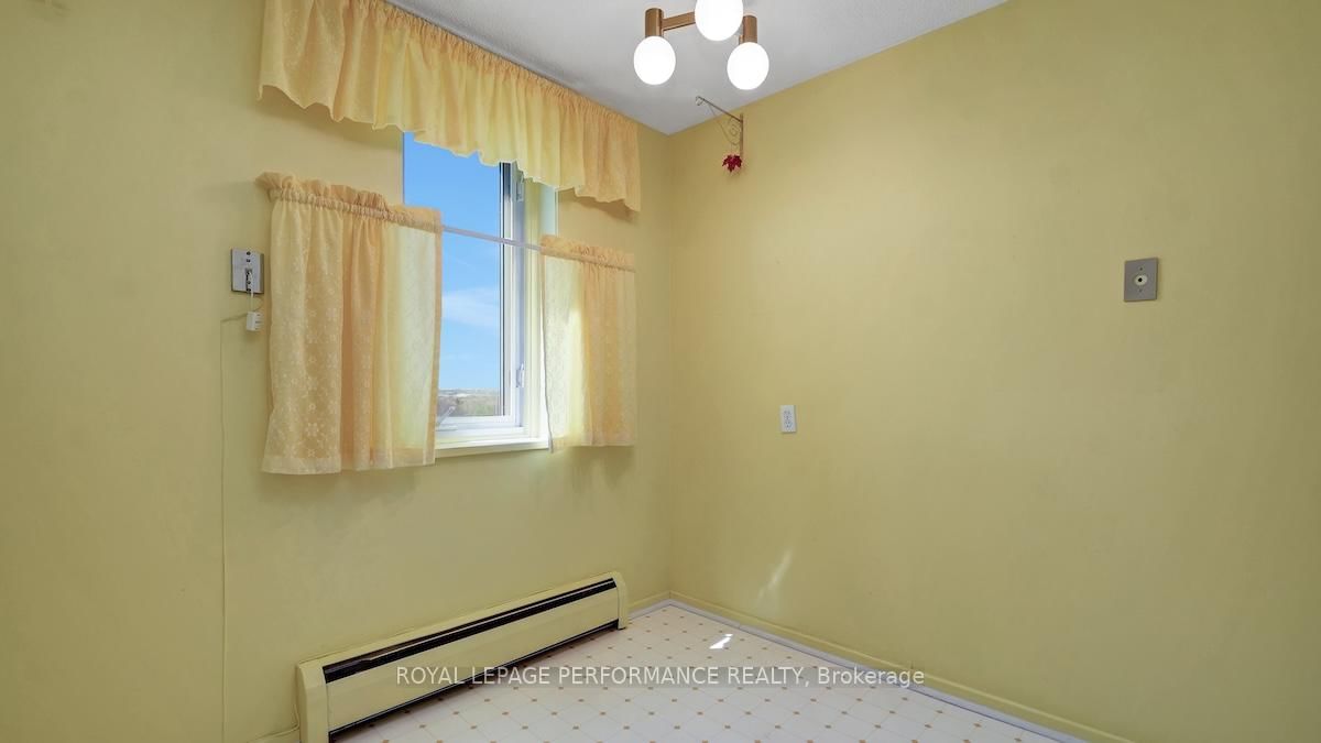 915 Elmsmere Road, Unit 903 - Photo 11