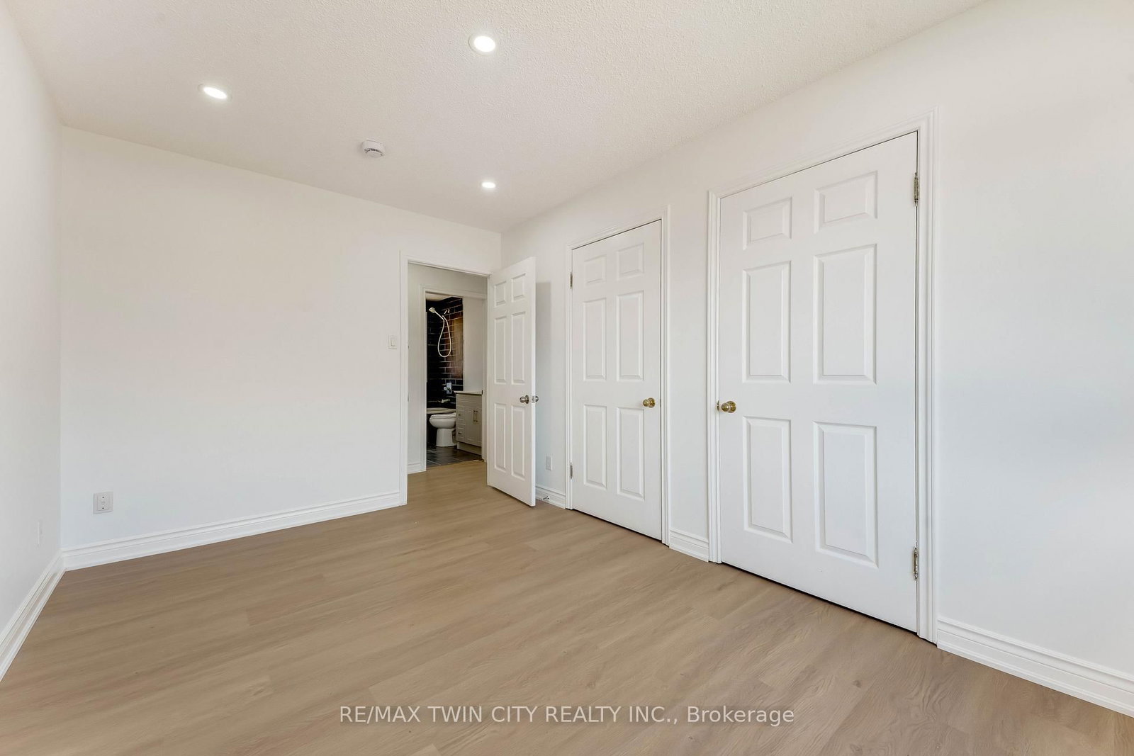 530 Fountain Street S - Photo 16