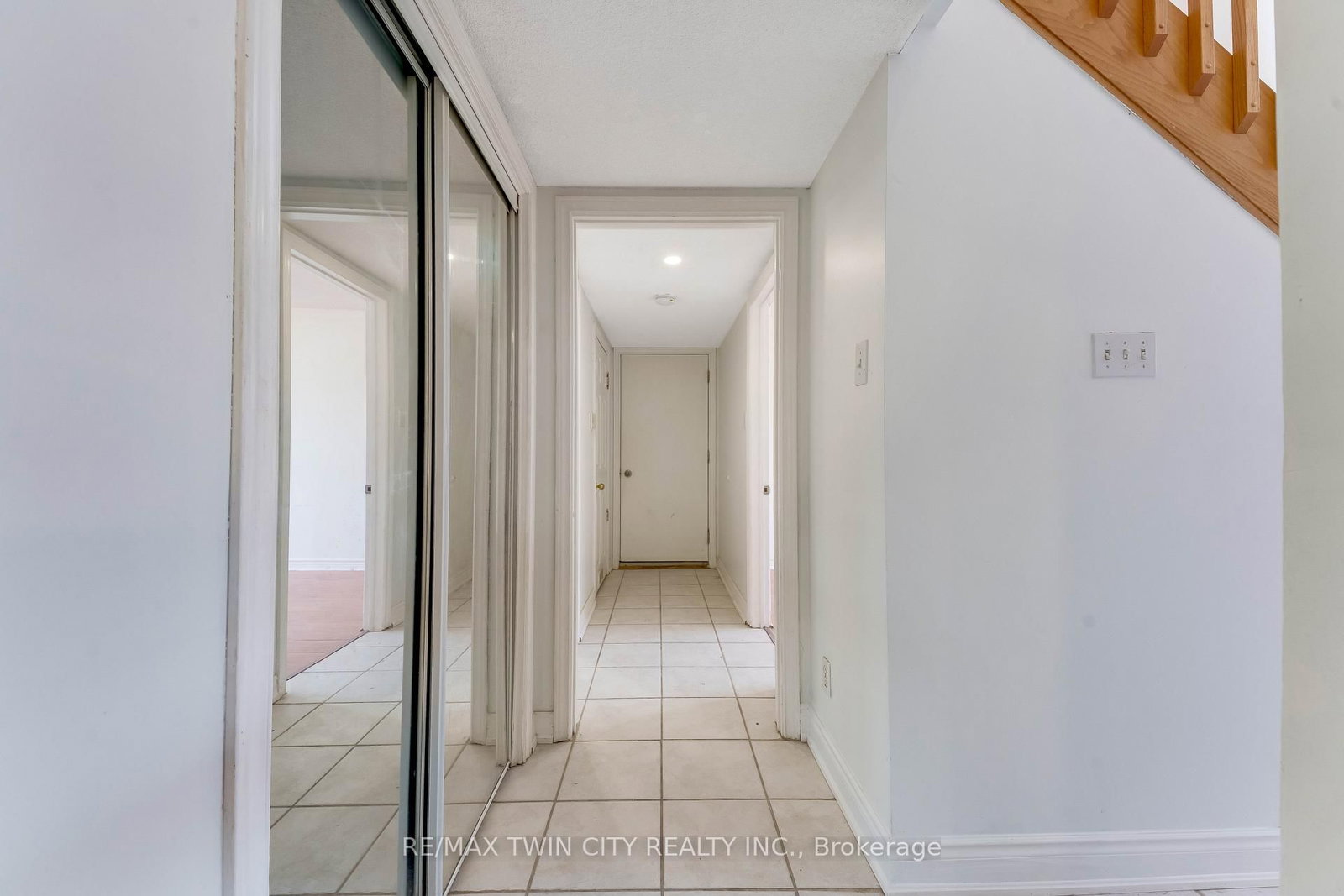 530 Fountain Street S - Photo 27