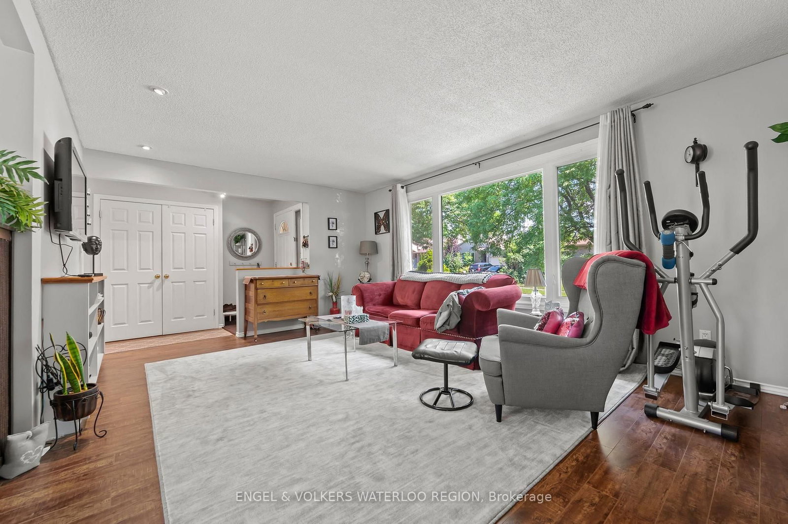 31 Mulberry Lane • Waterloo, ON photo 1