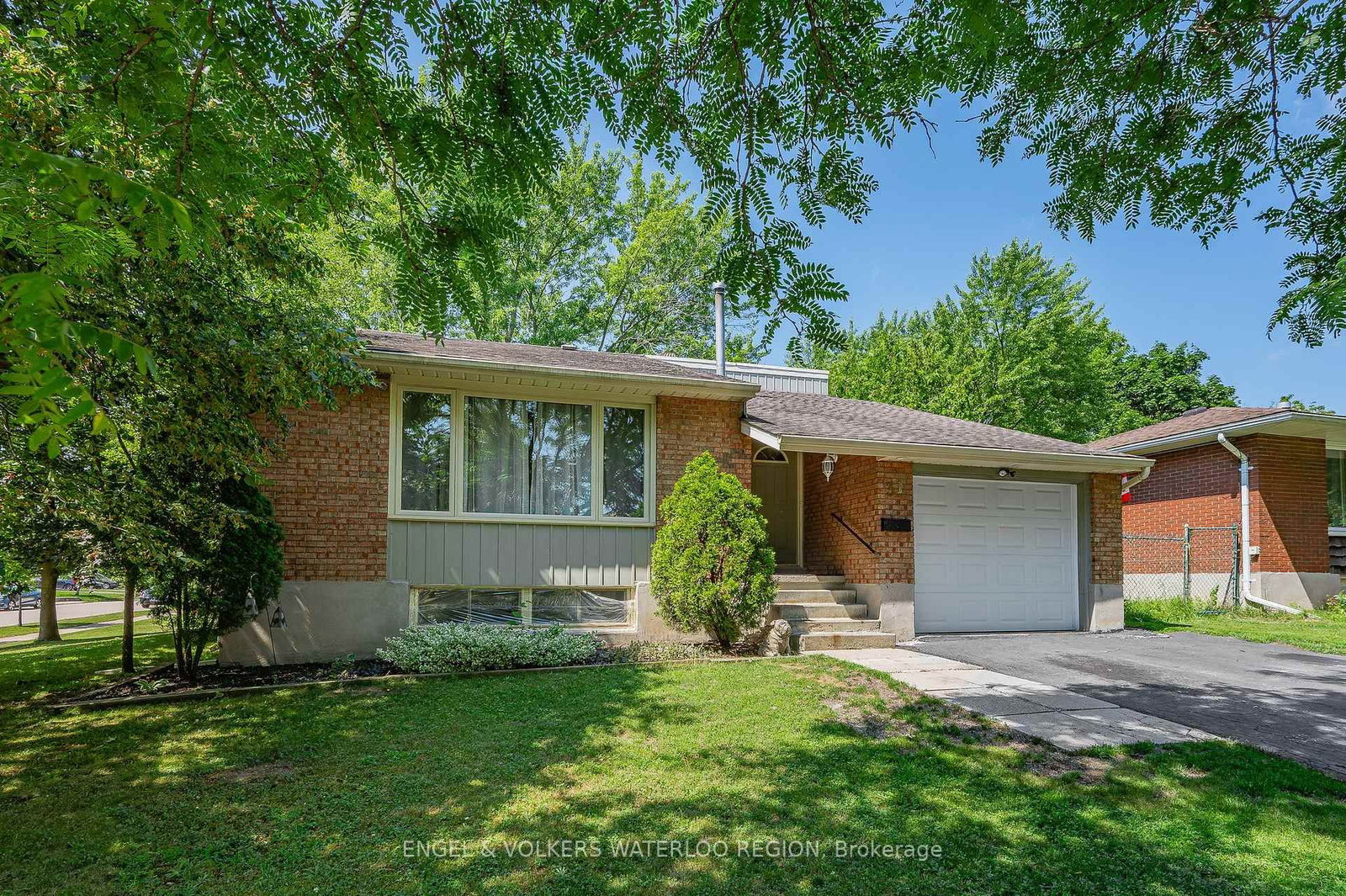 31 Mulberry Lane • Waterloo, ON photo 4