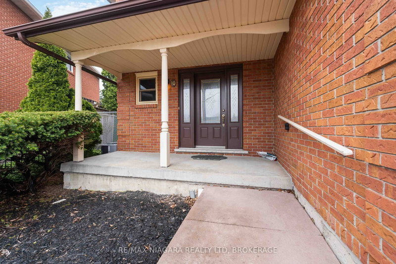 10 Donegel Pl, Hamilton, L9A 4Z6 | Image 3