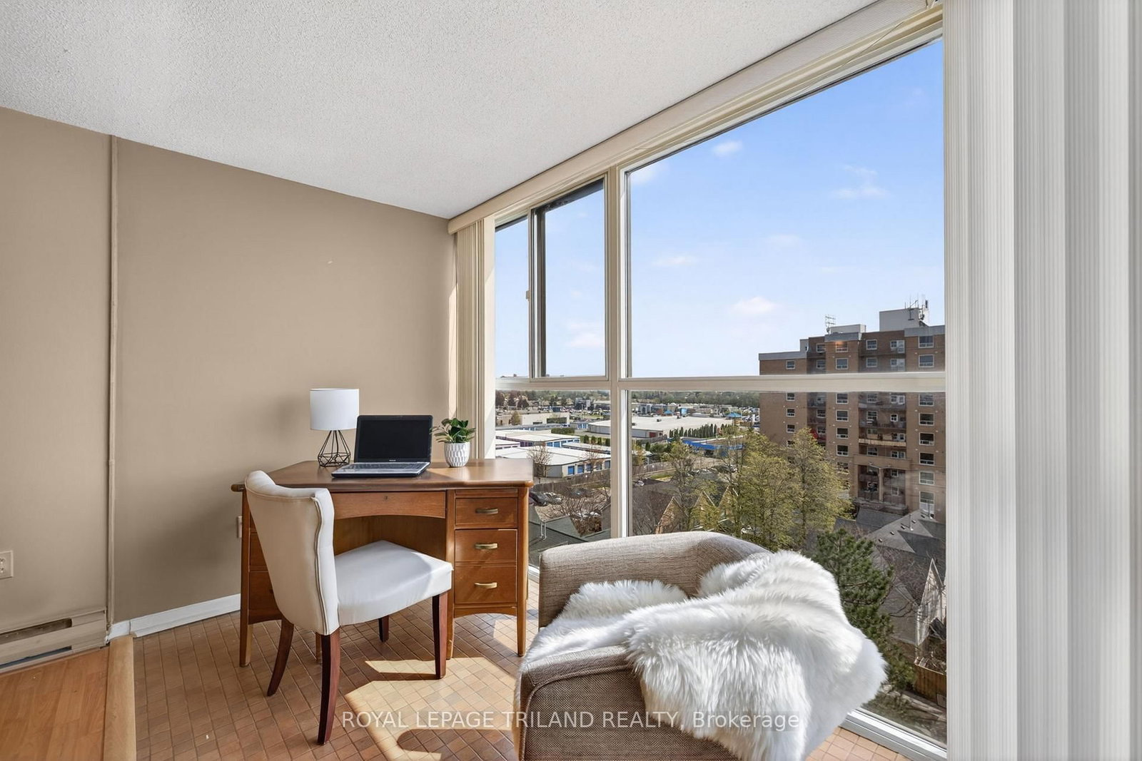 127 Belmont Drive, Unit 810 - Photo 17