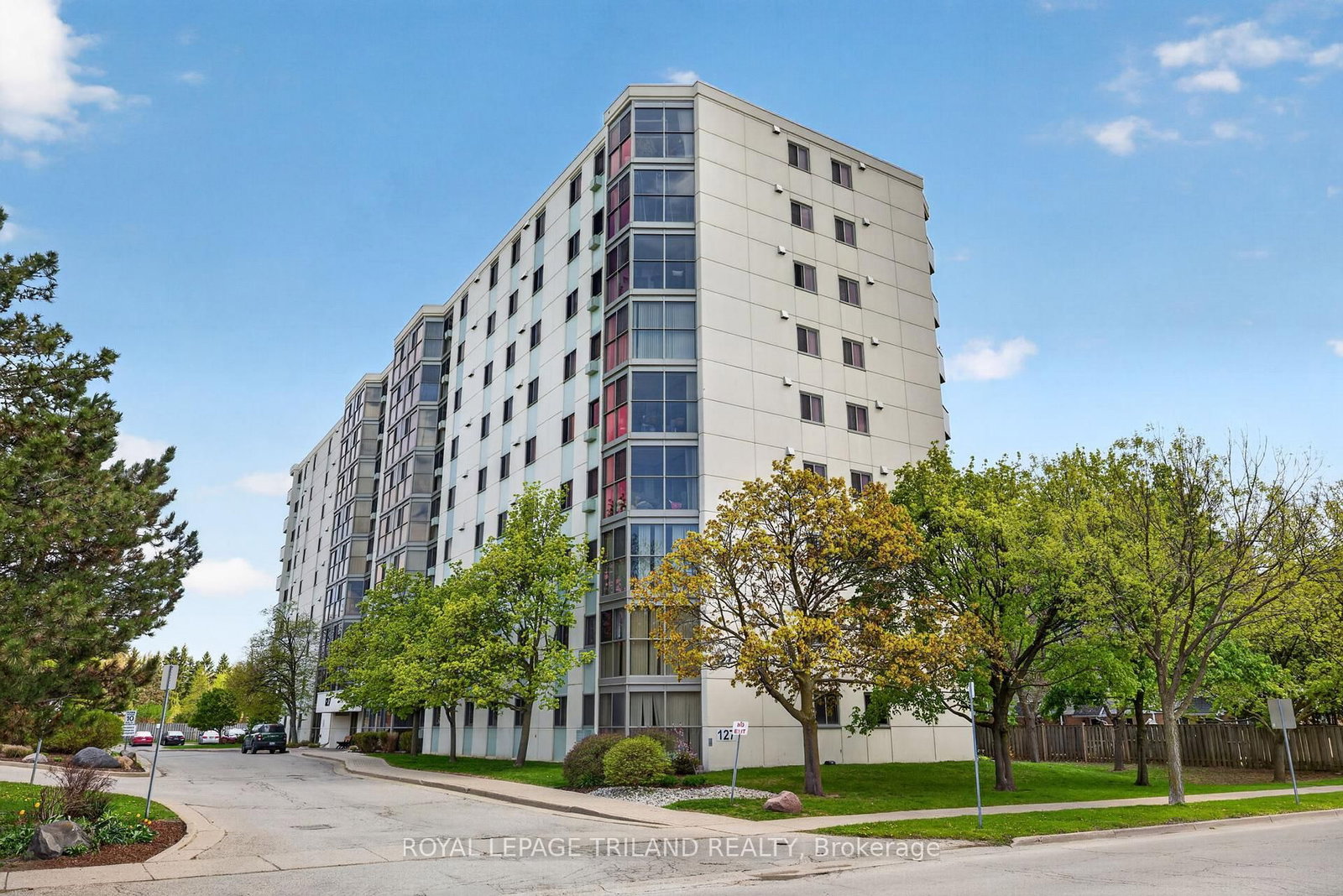 127 Belmont Drive, Unit 810 - Photo 2