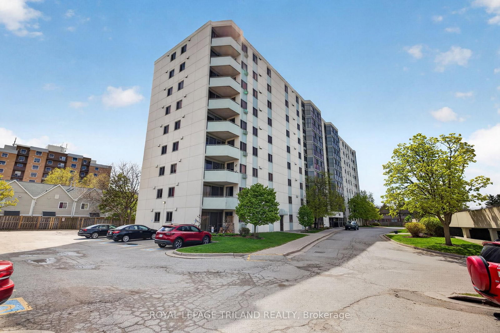 127 Belmont Drive • #810 • London South, ON photo 4