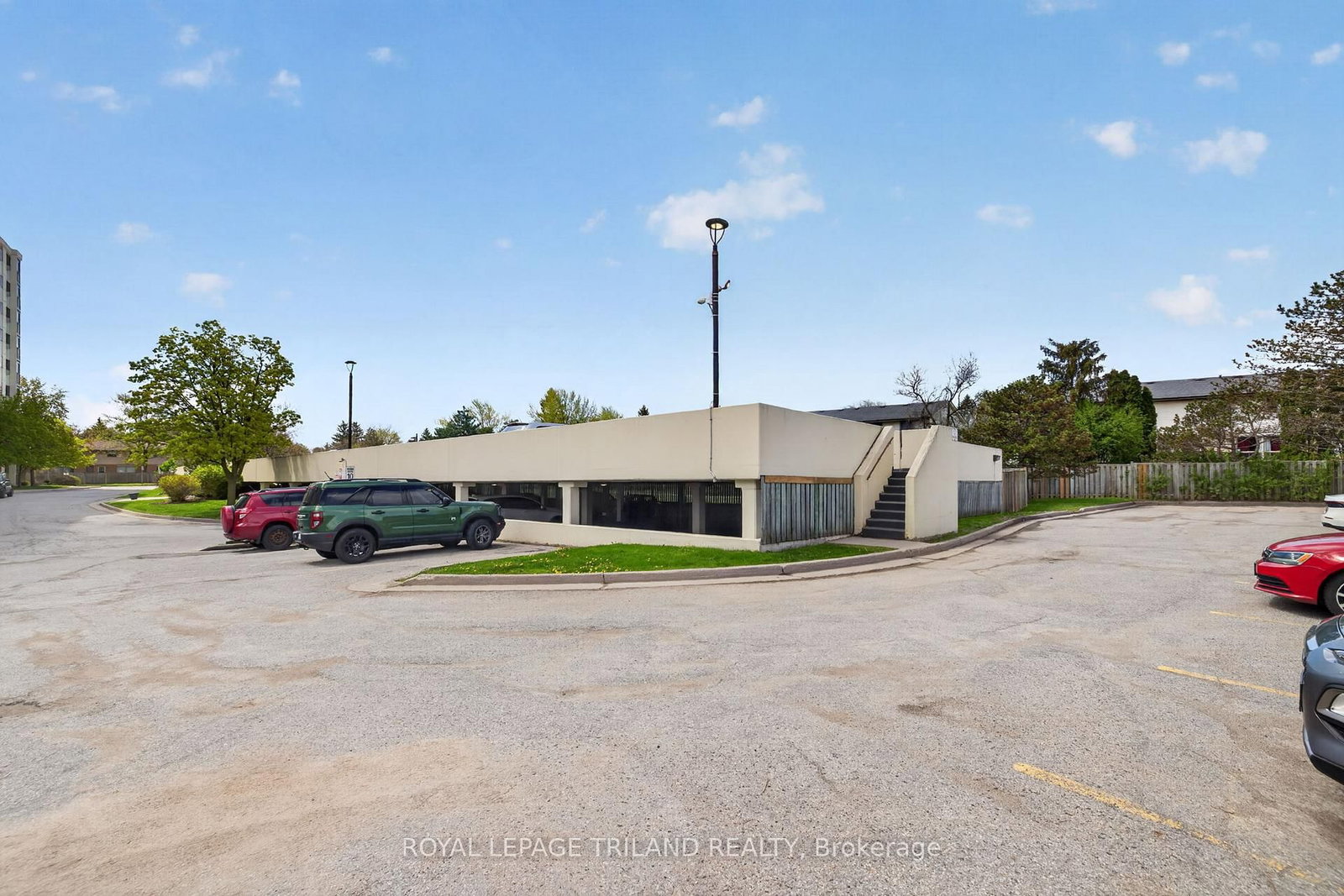 127 Belmont Drive • #810 • London South, ON photo 5