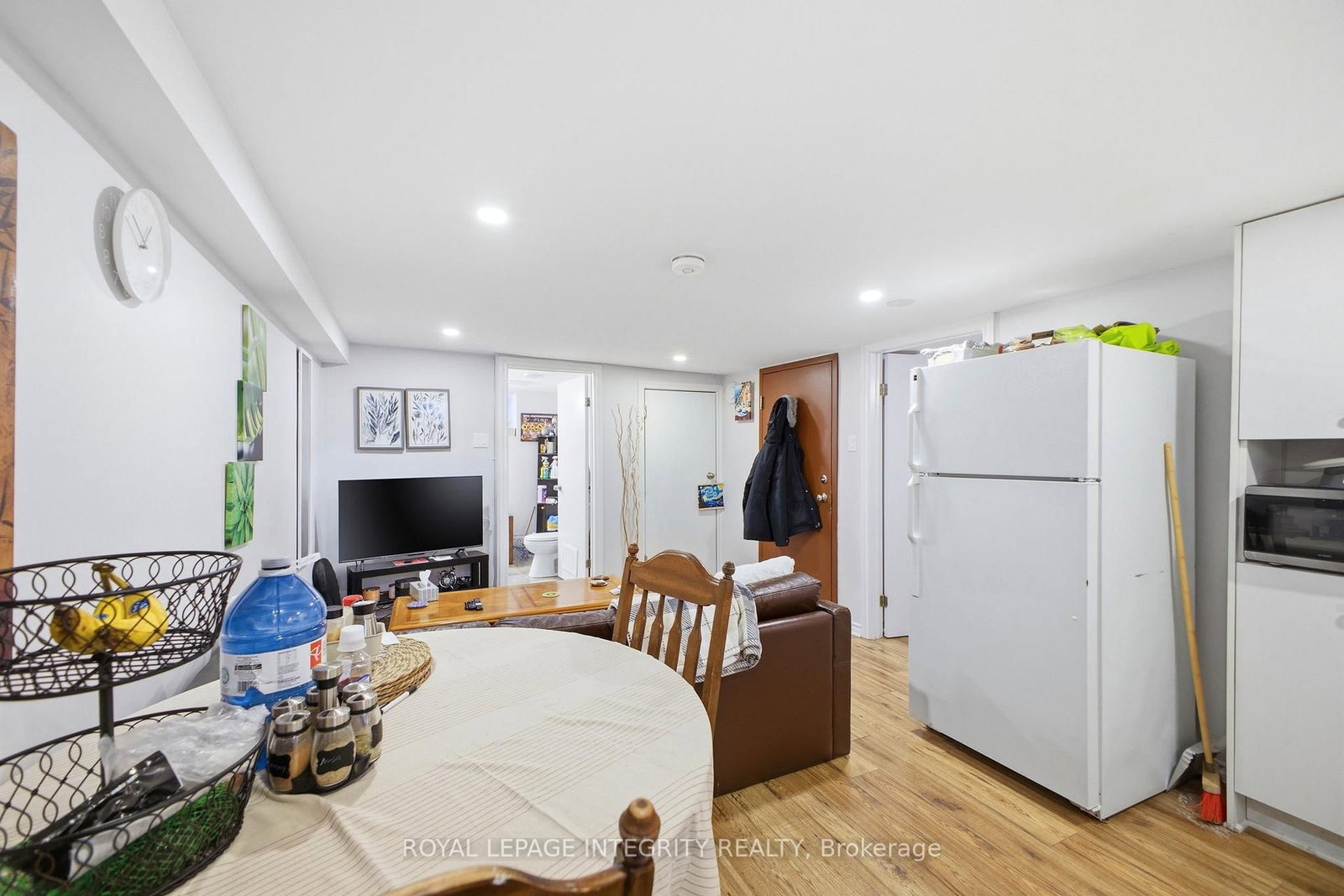 172 COBOURG Street, Unit B - Photo 9