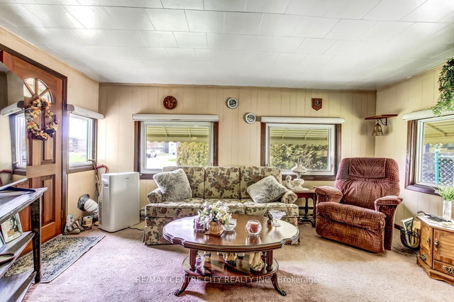 393 STANLEY PARK Drive