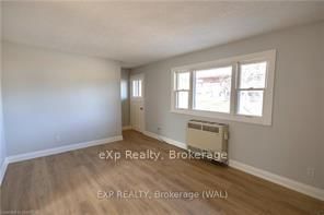 217 Unit 6 McNab Street