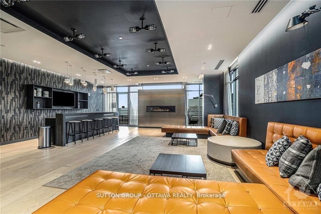 255 Bay Street, Unit 208 - Photo 16