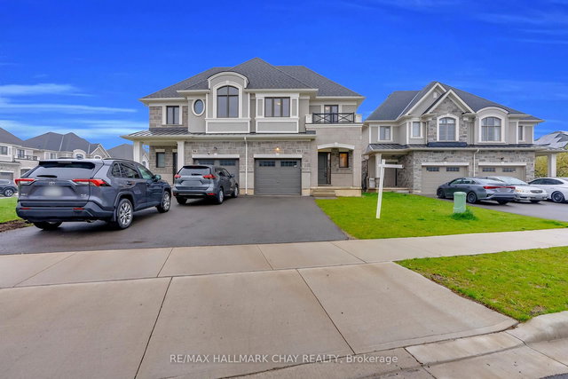 92 Aquasanta Crescent