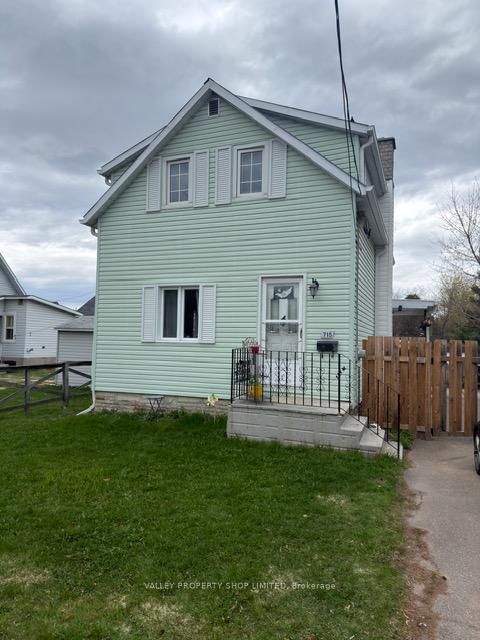 home for sale on 715 Mary Street