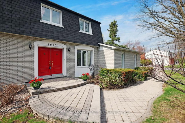 2003 Hollybrook Crescent