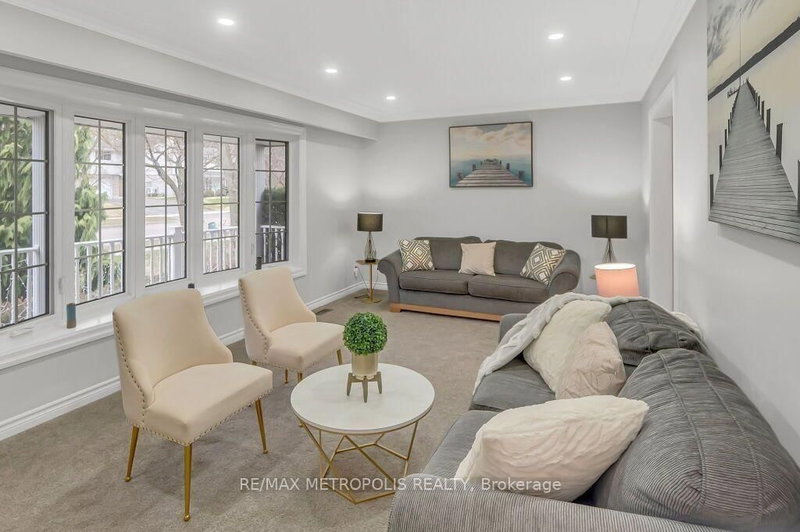 100 Warren Rd, Kitchener, N2M 4T4 | Image 3