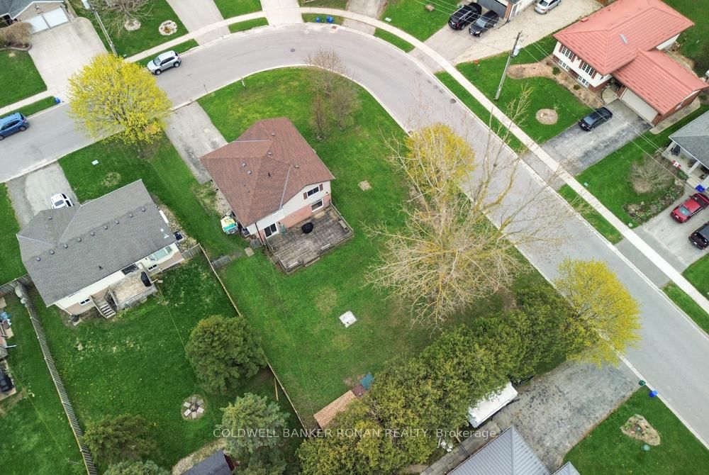 56 Edward Street • Mapleton, ON photo 36