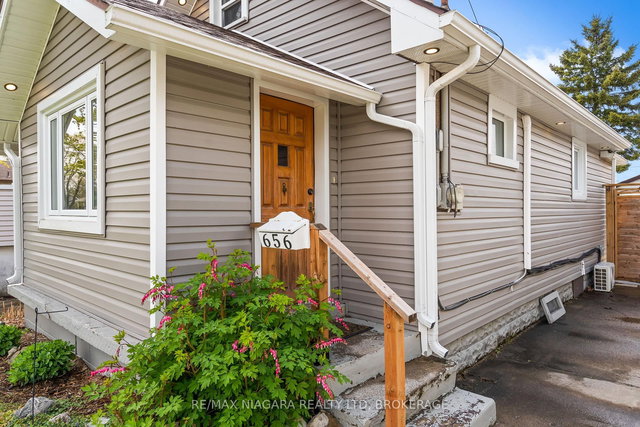 656 Steele Street