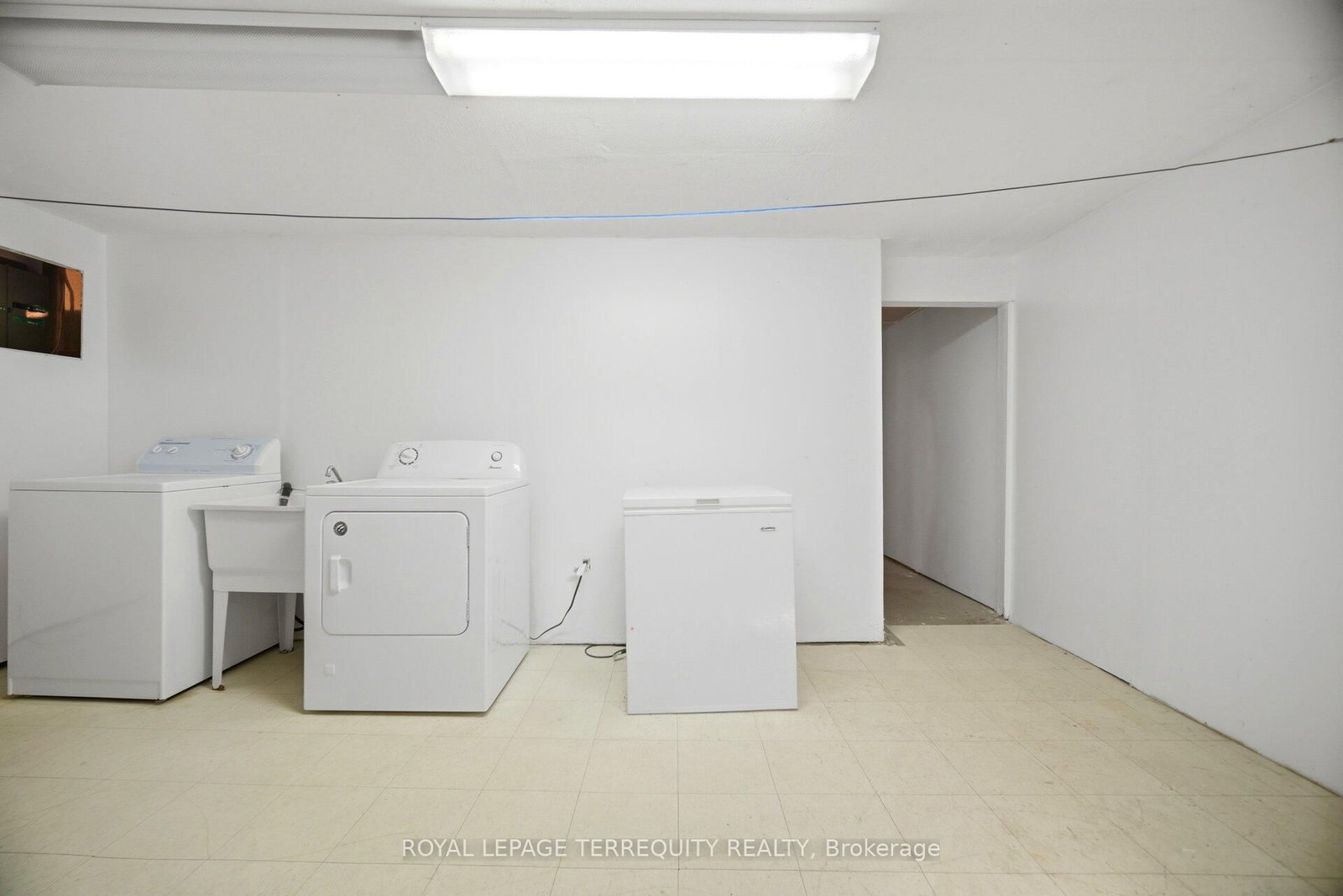 325 Mary Street, Unit 3 - Photo 34