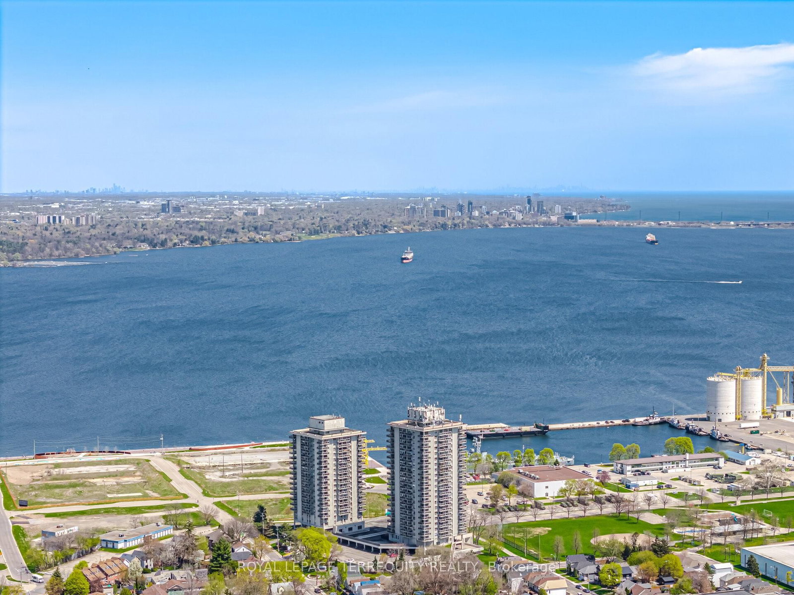 325 Mary Street, Unit 3 - Photo 48