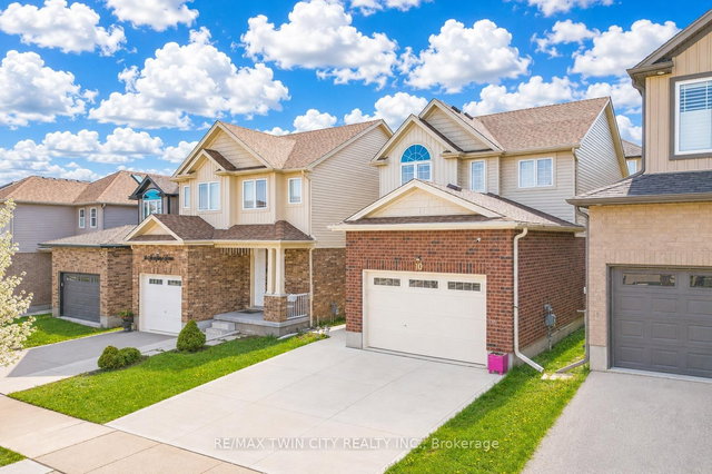 10 Sandybay Avenue
