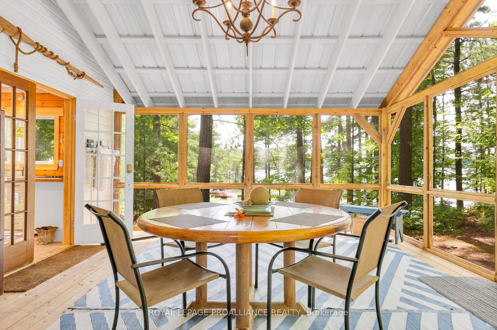 1780 Mazinaw Lake • Cloyne, ON photo 10