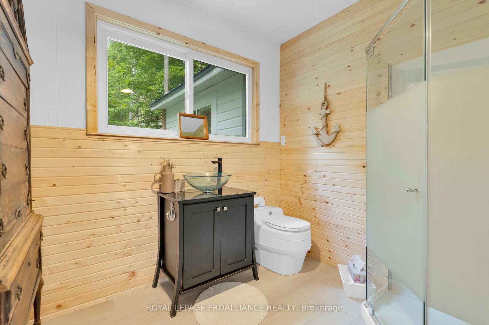 1780 Mazinaw Lake • Cloyne, ON photo 19