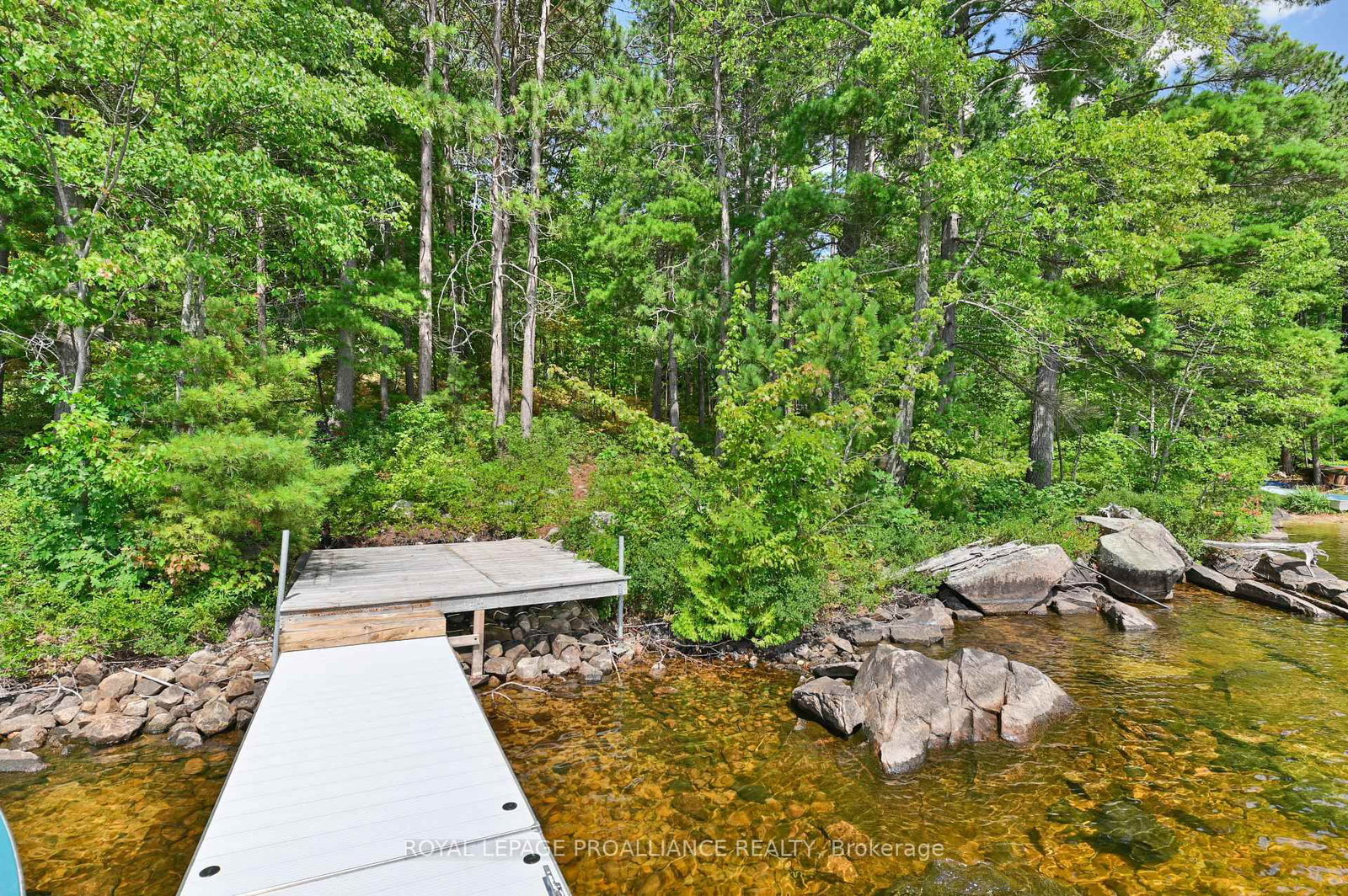 1780 Mazinaw Lake • Cloyne, ON photo 32