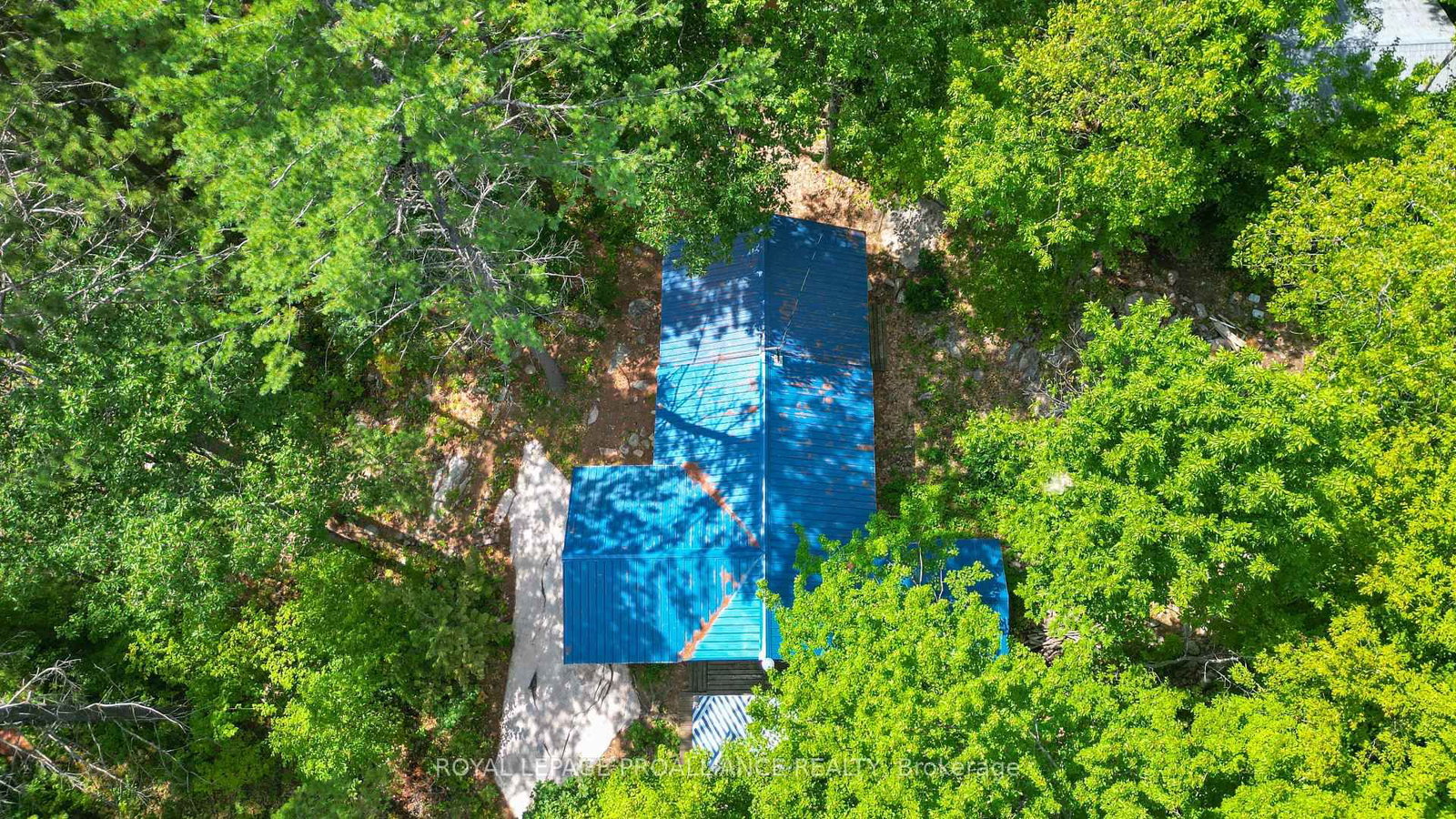 1780 Mazinaw Lake • Cloyne, ON photo 39