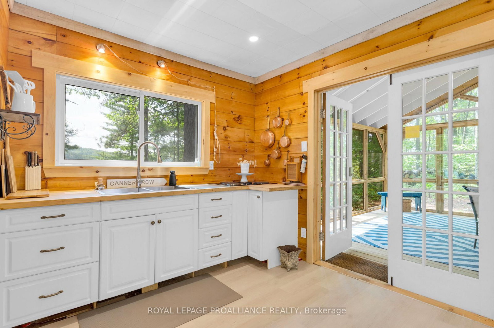1780 Mazinaw Lake • Cloyne, ON photo 5