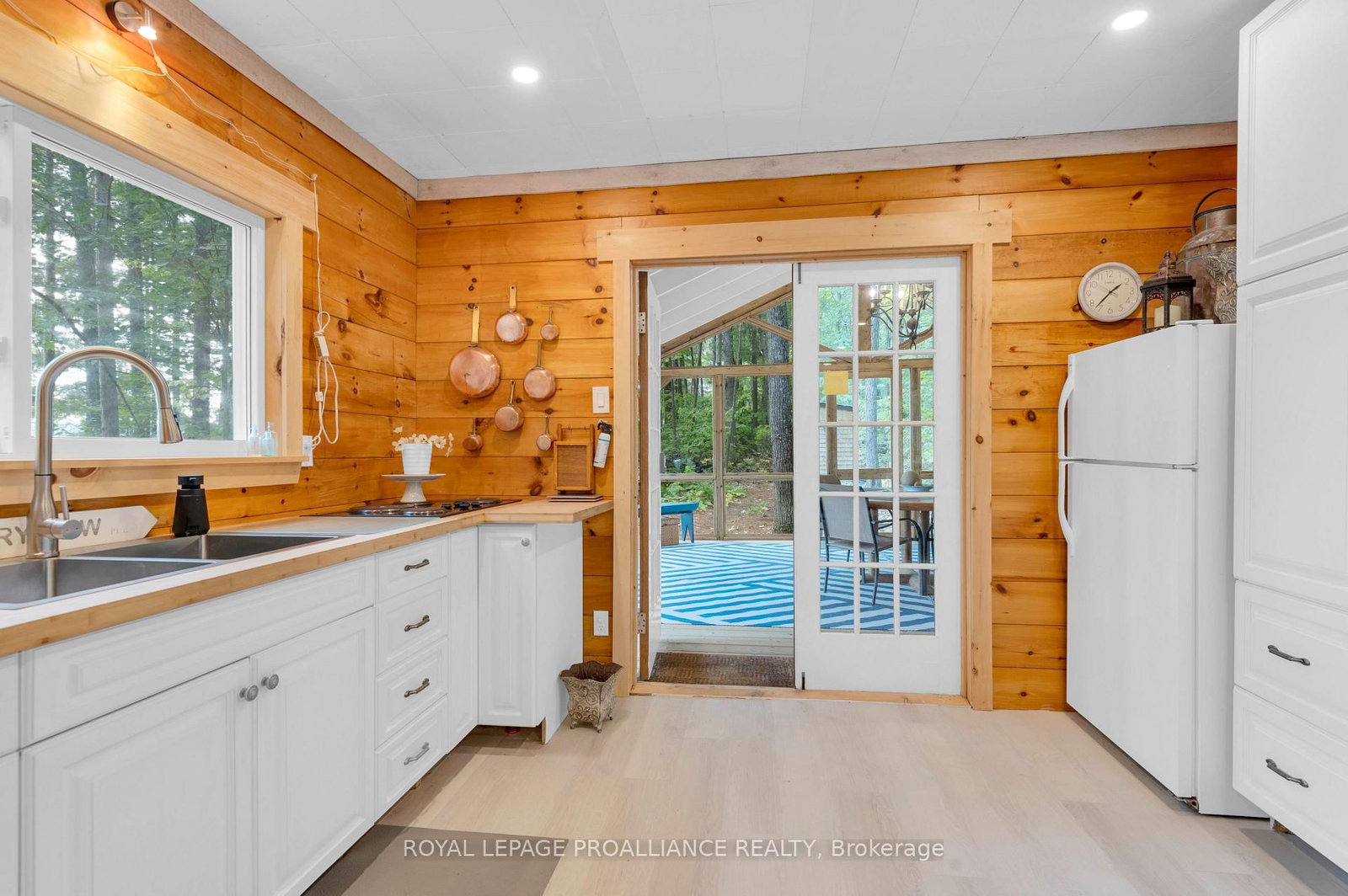 1780 Mazinaw Lake • Cloyne, ON photo 6