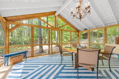 1780 Mazinaw Lake • Cloyne, ON photo 9
