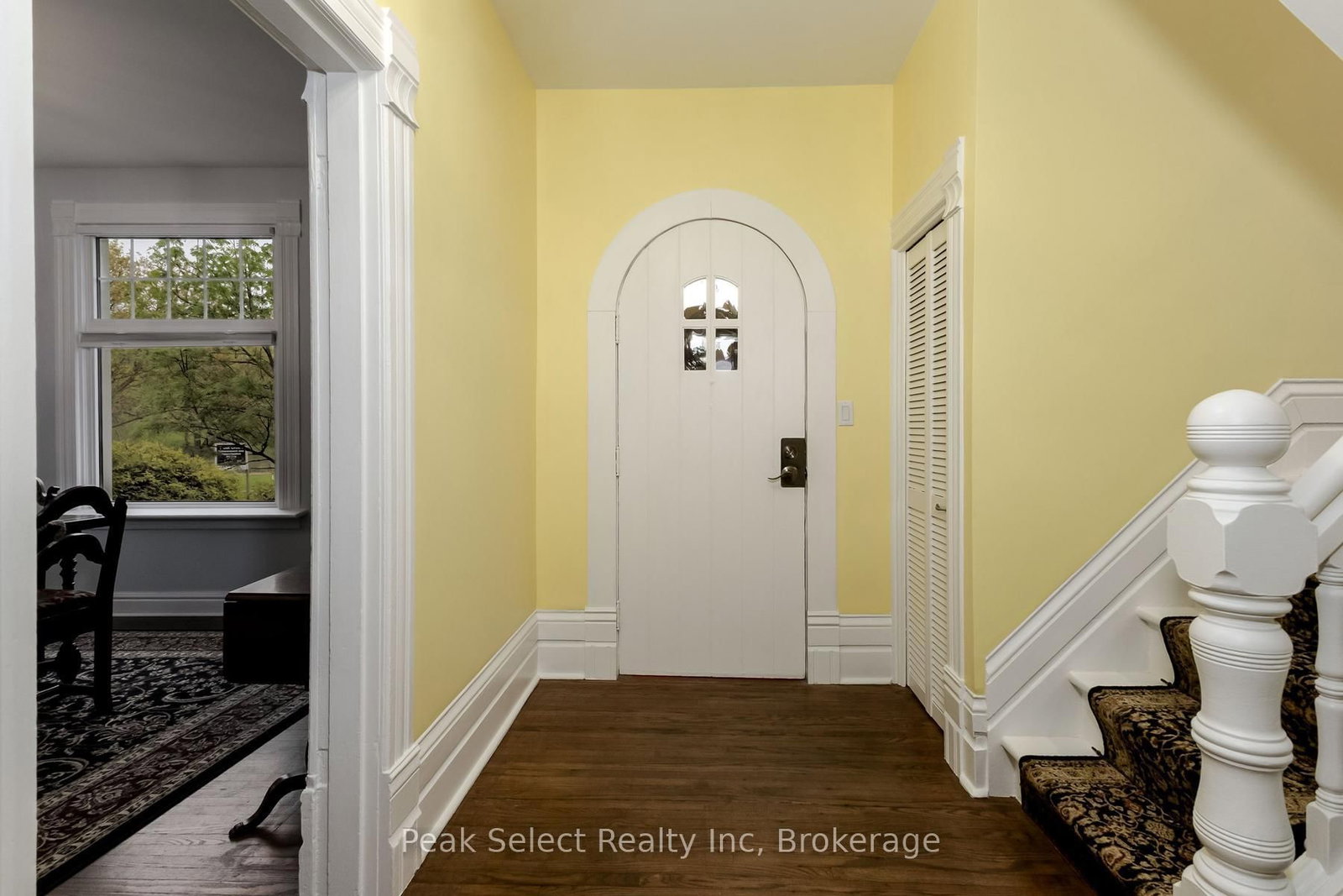 Listing Image 7