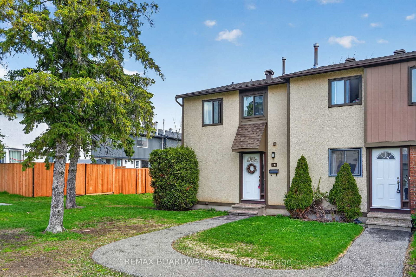 5 Vanessa Terrace • #D • Ottawa, ON photo 1