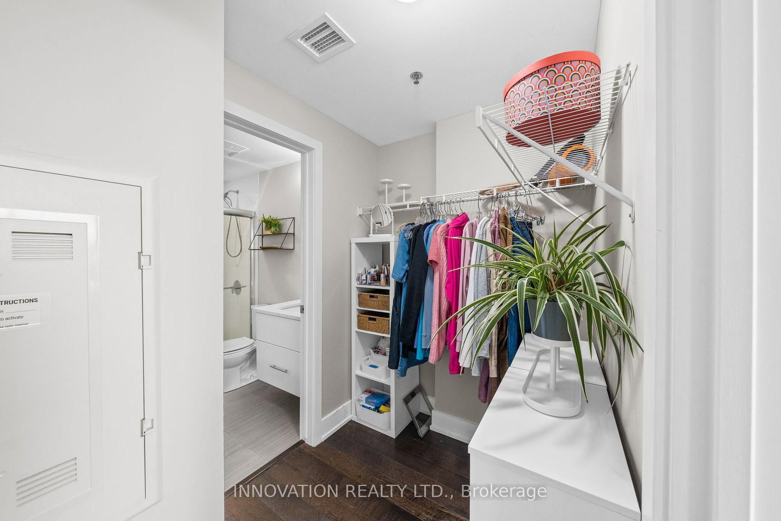 88 Richmond Road, Unit 807 - Photo 18
