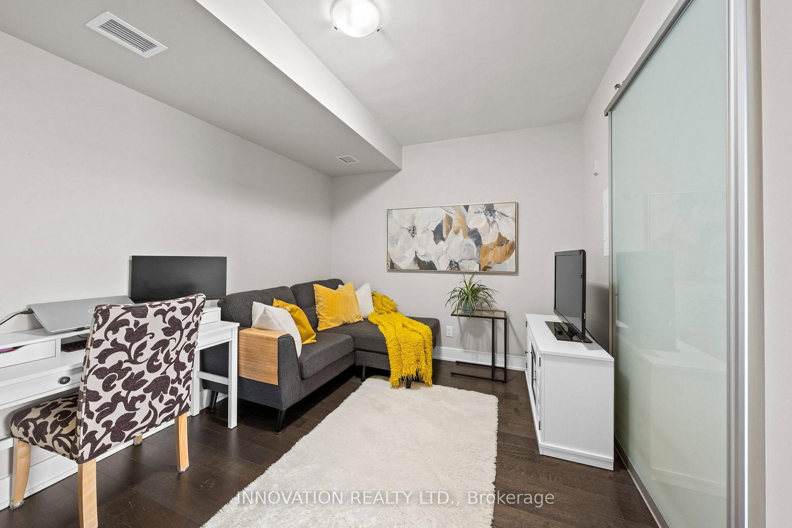88 Richmond Road, Unit 807 - Photo 23