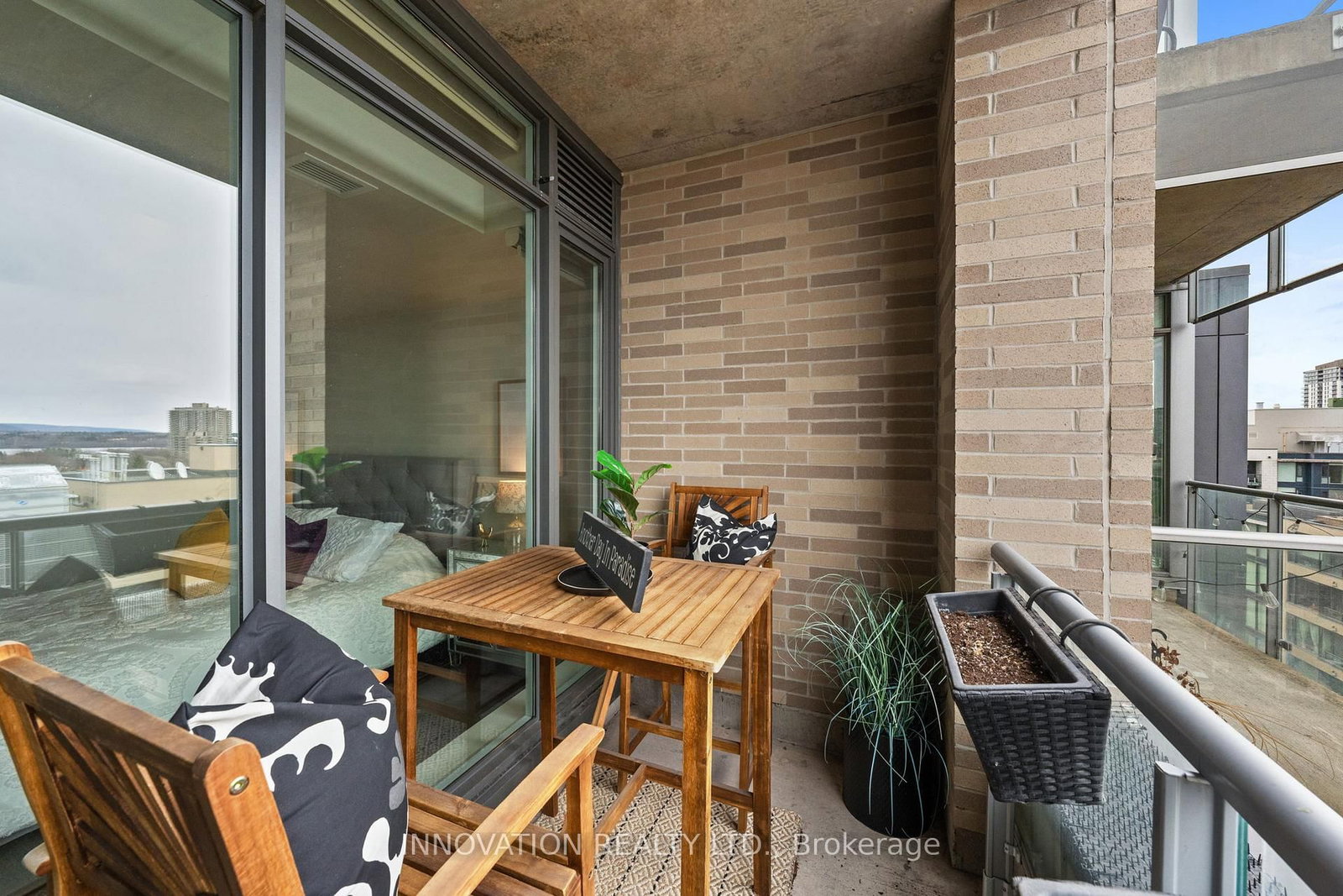88 Richmond Road, Unit 807 - Photo 27